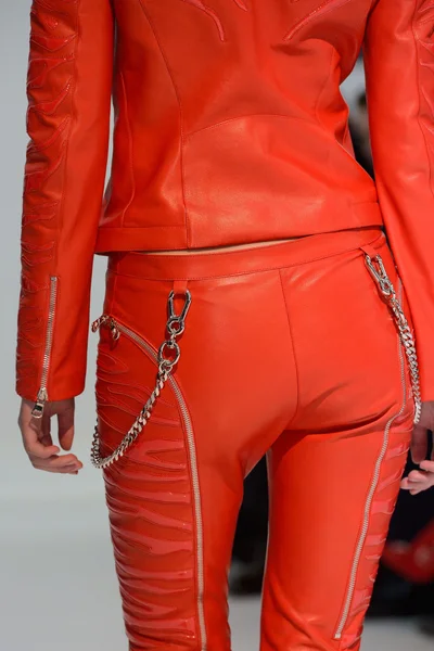 Look 66